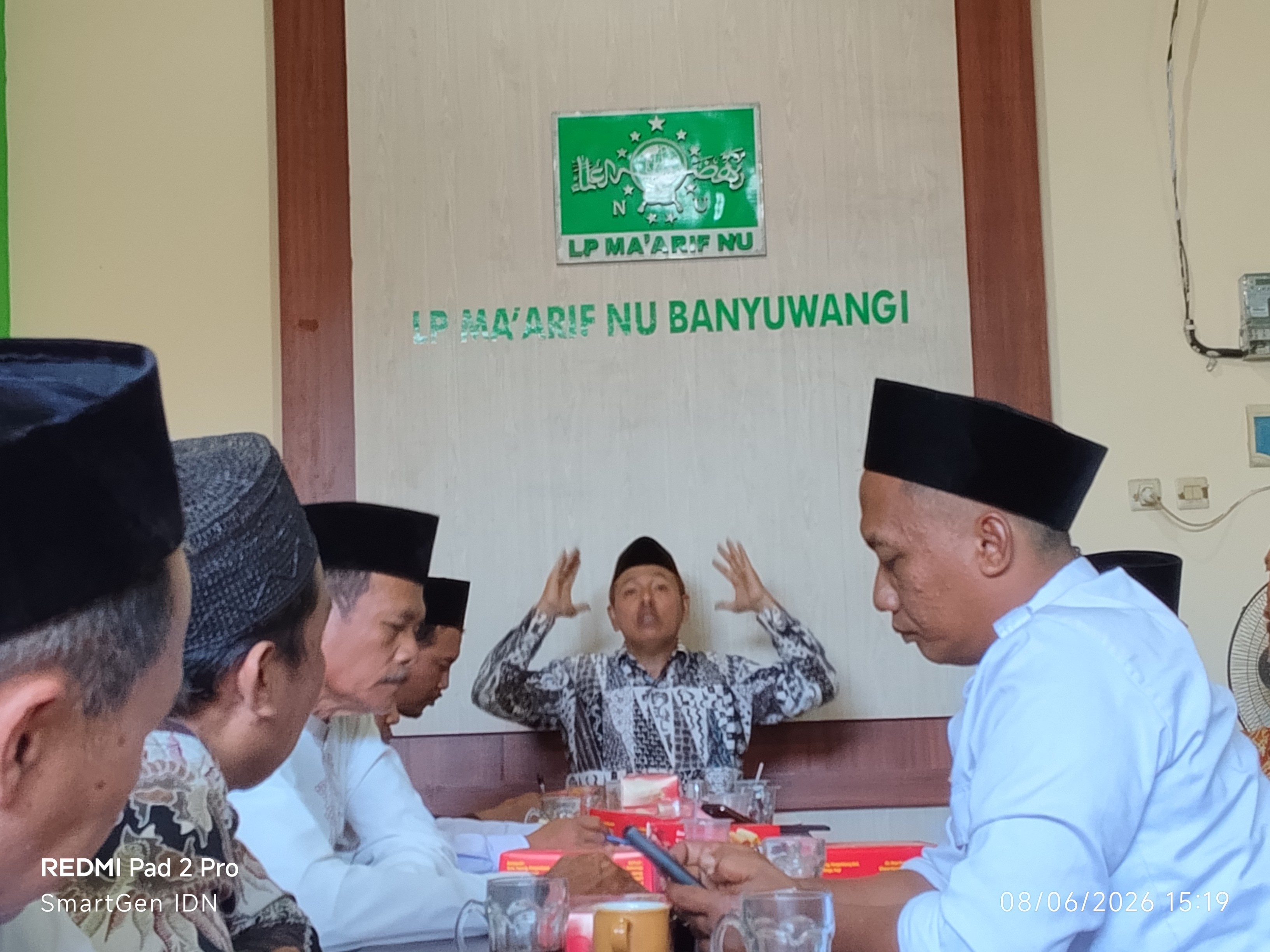 Ketua LP Maarif PCNU Banyuwangi Seru Lem,..